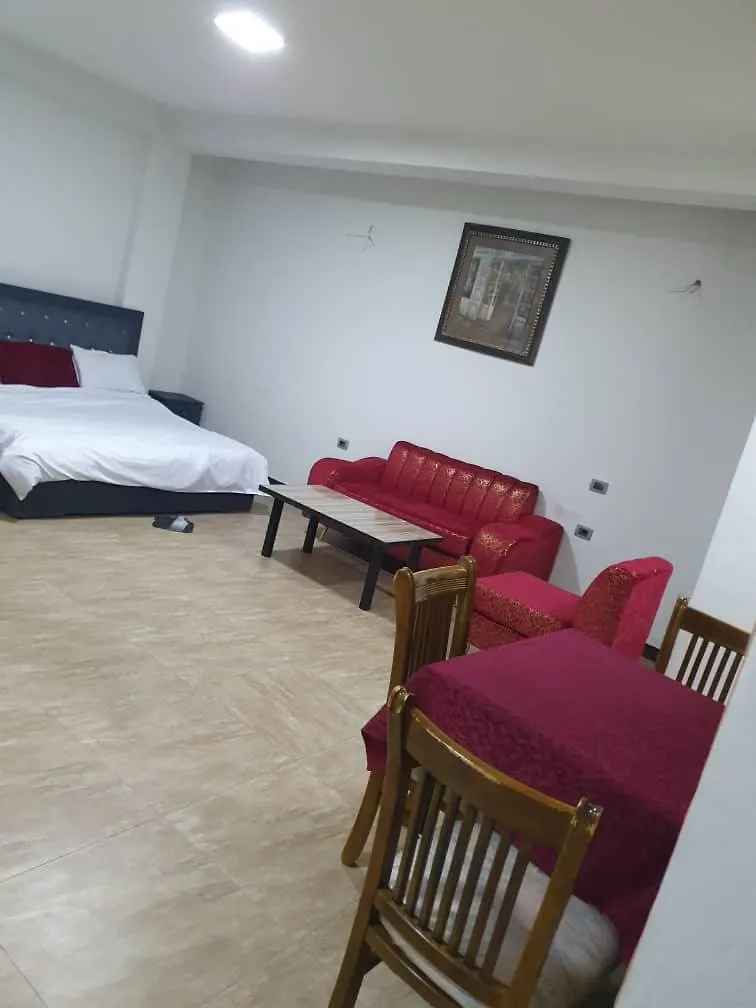 Revo Guest House Αντίς Αμπέμπα 0*,